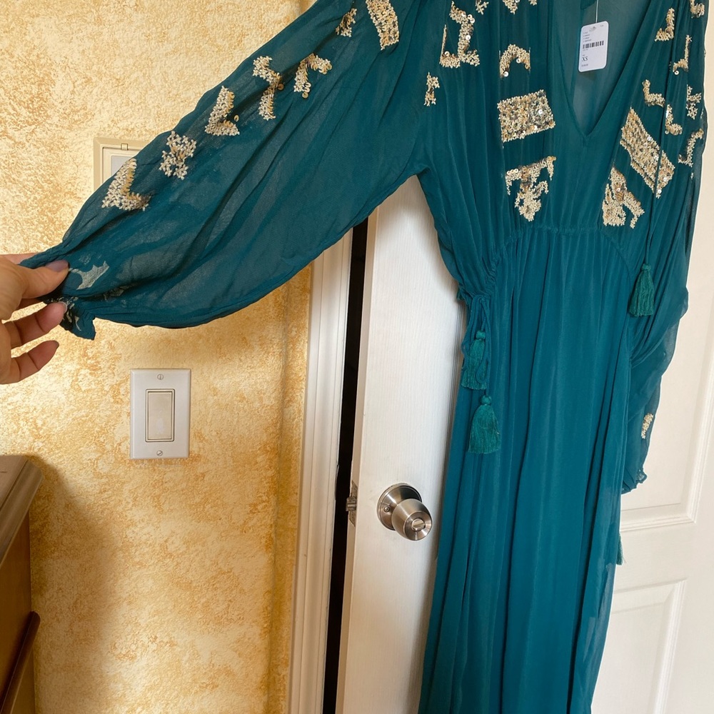 Dress - Picture 8 of 13